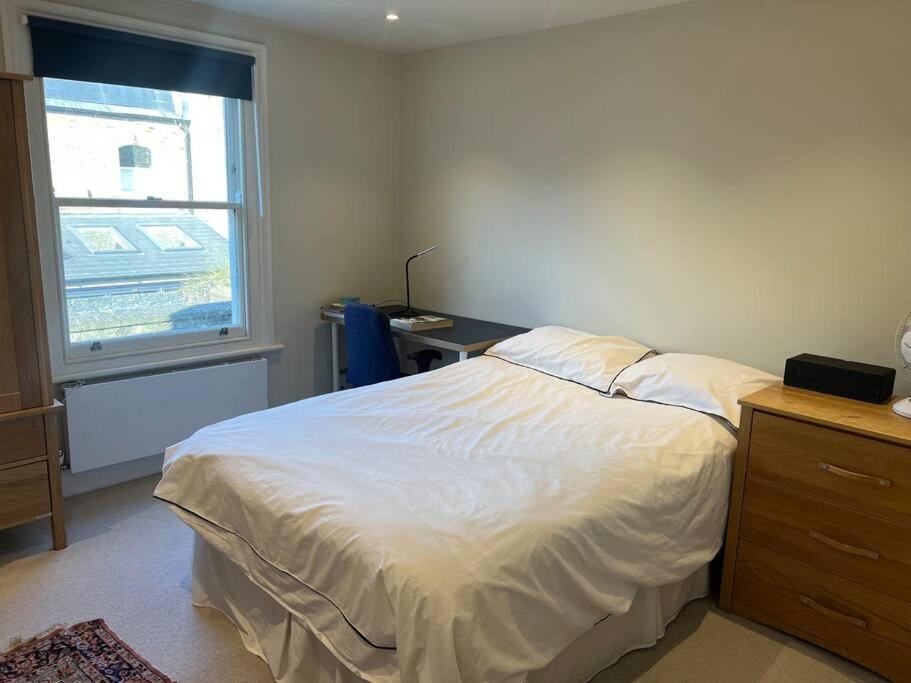 لندن Four Bedroom Modern Victorian Wandsworth House المظهر الخارجي الصورة